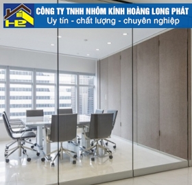 Vách Kính Cường Lực 