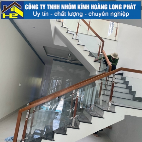 Lan Can Cầu Thang Kính Mẫu 3